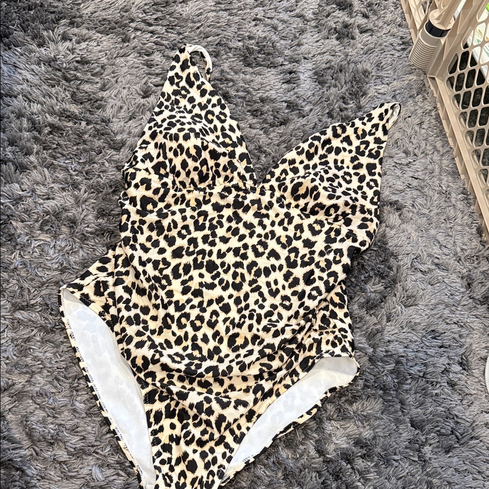 Old Navy Leopard Print One Piece Swimsuit